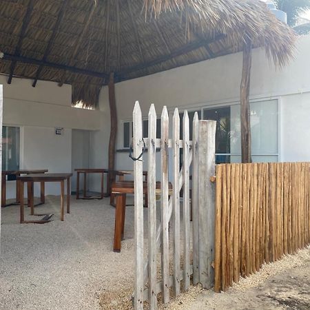 Casa Colibri El Cuyo Aparthotel Luaran gambar