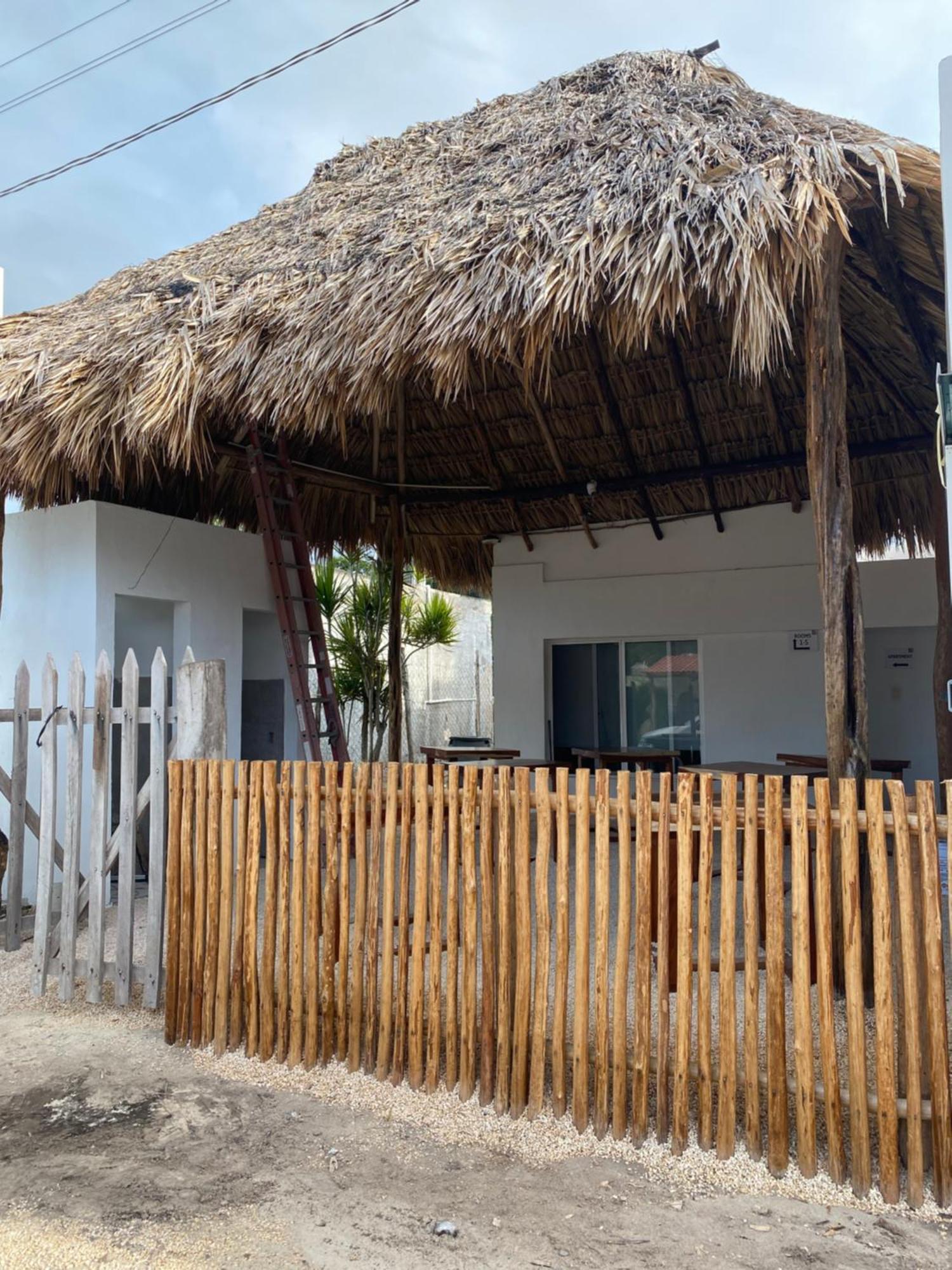 Casa Colibri El Cuyo Aparthotel Luaran gambar